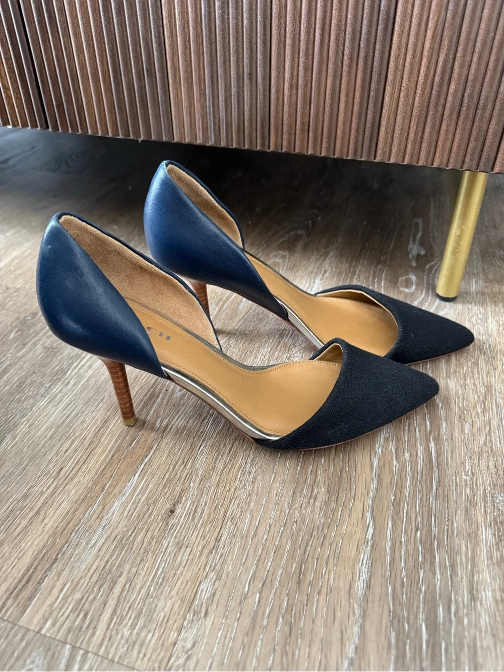 Coach Black D’Orsay Pumps Blue Leather Heels Pointed Toe Size 7B